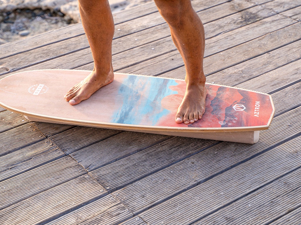 AZTRON DUSK 44 BALANCE SKATEBOARD