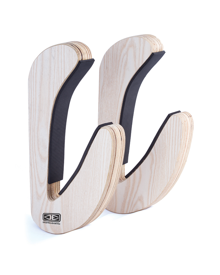 O&E Timber wall display rack